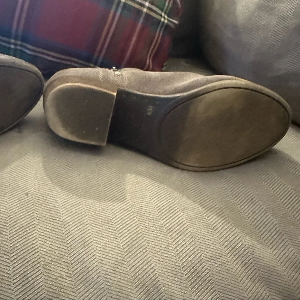 Lucky Brand Size 8 Suede Gray Breah Ankle Bootie Western Boho Style